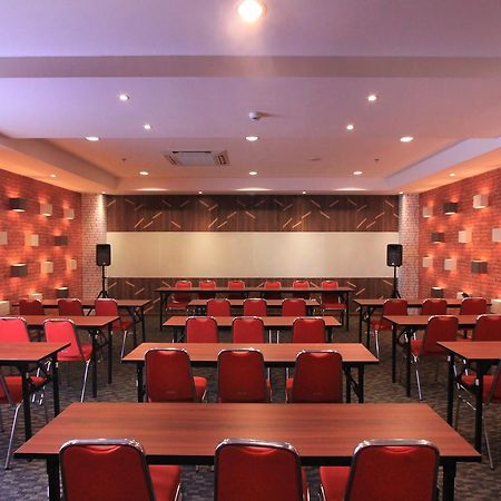 Uniq Hotel Γιογκιακάρτα Εξωτερικό φωτογραφία