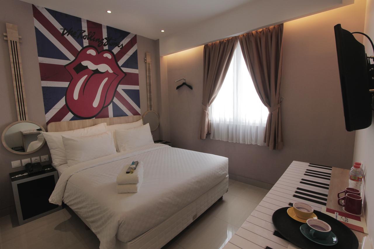 Uniq Hotel Γιογκιακάρτα Εξωτερικό φωτογραφία