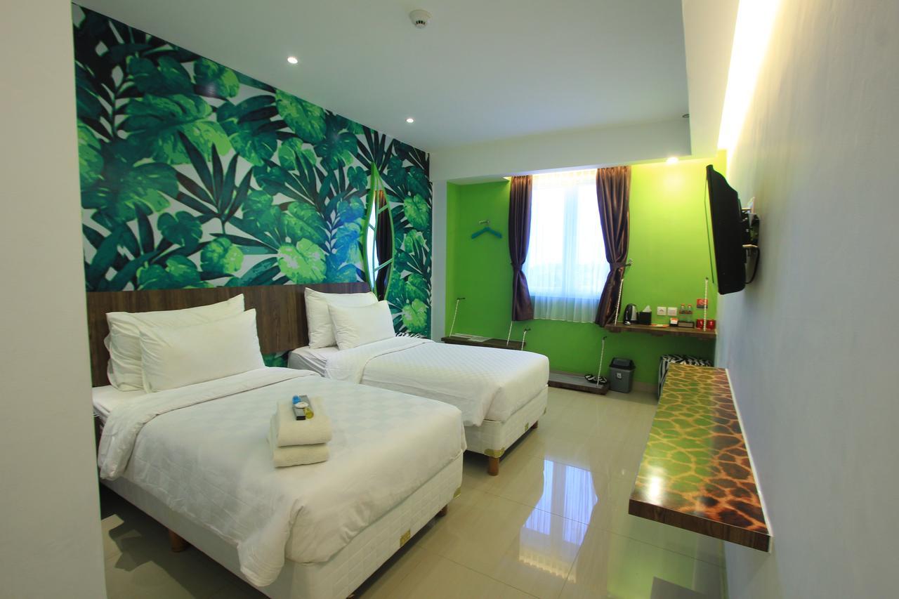 Uniq Hotel Γιογκιακάρτα Εξωτερικό φωτογραφία